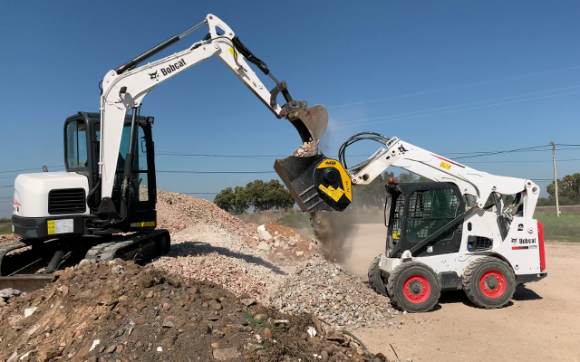 Building demolition: waste only? No, in fact.